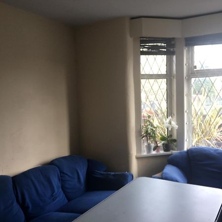 Single Room - Town & University Nearby, 24H Bus, Airport-Linked 曼彻斯特 外观 照片